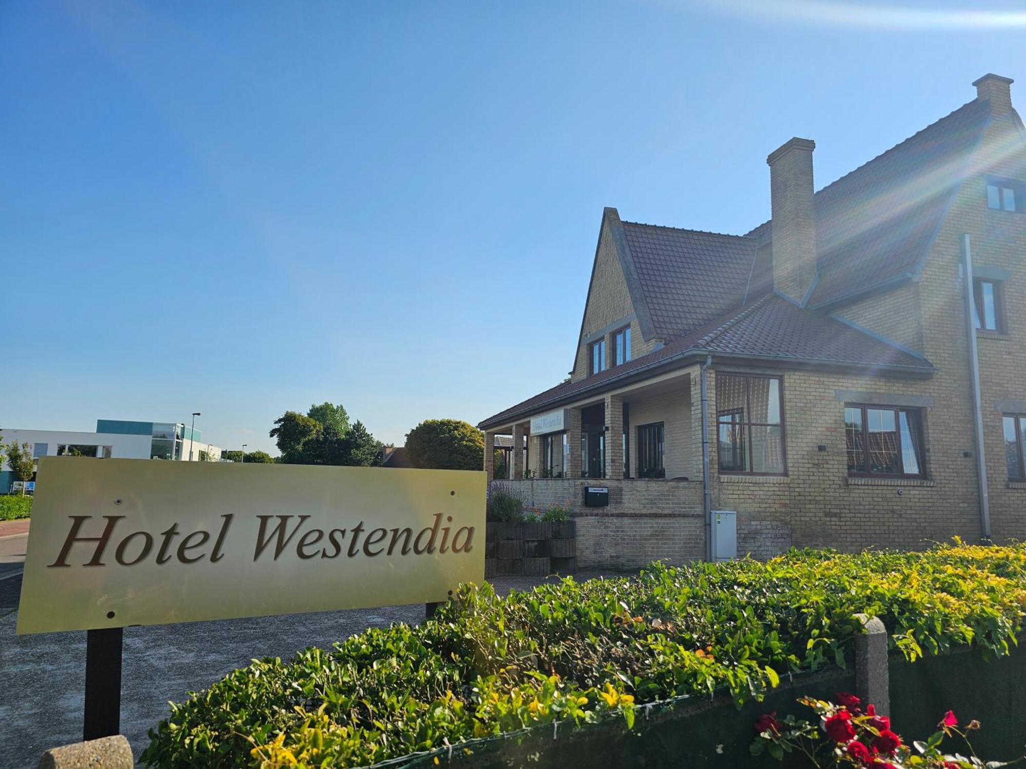 Hotel Westendia And Free Parking Top Breakfast Westende Exteriér fotografie